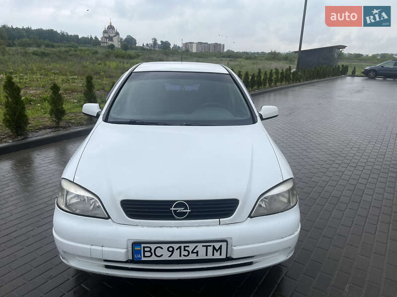 Хетчбек Opel Astra 2001 в 