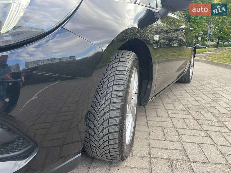 Універсал Opel Astra 2020 в Луцьку