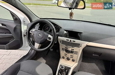 Універсал Opel Astra 2007 в 