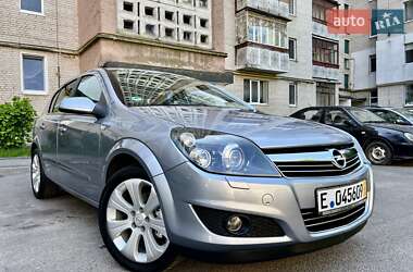 Хэтчбек Opel Astra 2009 в 
