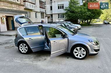 Хэтчбек Opel Astra 2009 в 