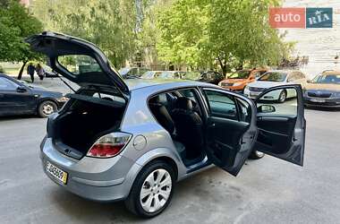 Хэтчбек Opel Astra 2009 в 
