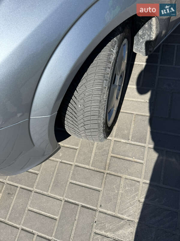 Універсал Opel Astra 2005 в Луцьку