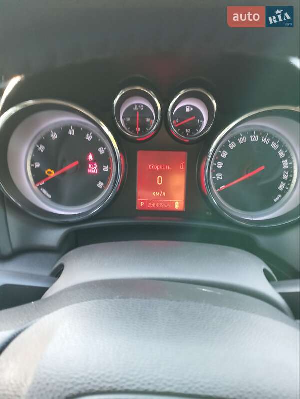 Универсал Opel Astra 2012 в Днепре