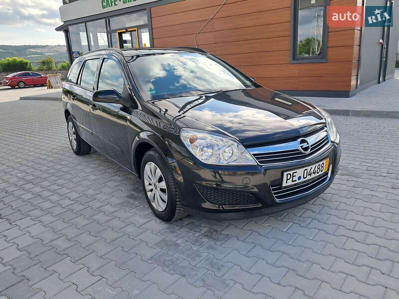 Универсал Opel Astra 2008 в Могилев-Подольске