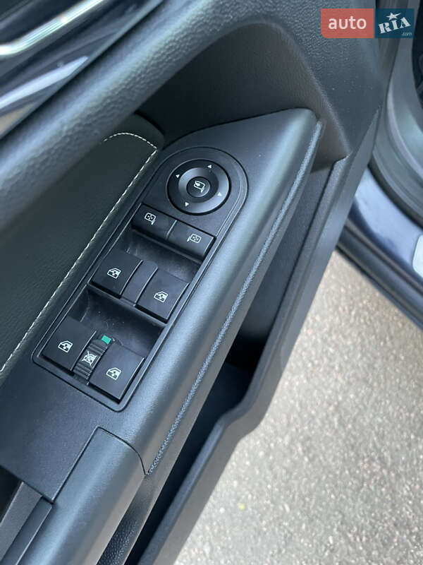 Универсал Opel Astra 2010 в Ровно