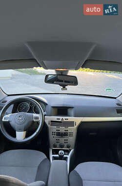 Універсал Opel Astra 2008 в 