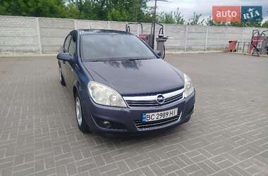 Седан Opel Astra 2008 в Ровно