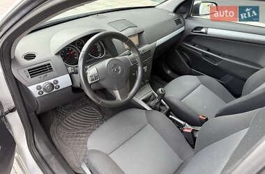Универсал Opel Astra 2007 в 