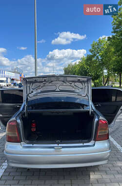 Седан Opel Astra 2003 в 