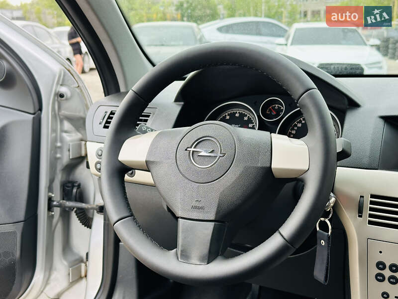 Универсал Opel Astra 2008 в Харькове