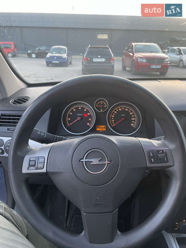 Хетчбек Opel Astra 2005 в Шумську