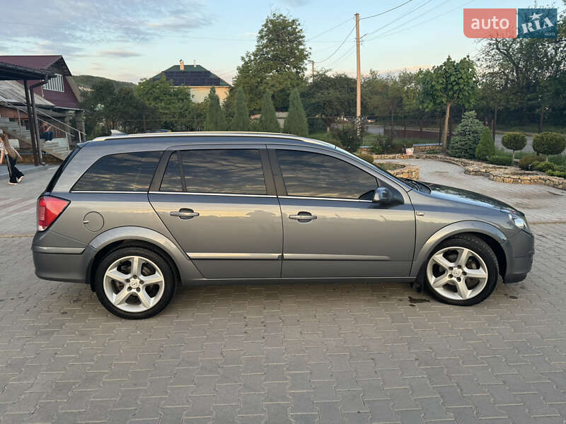 Універсал Opel Astra 2005 в Могилів-Подільському