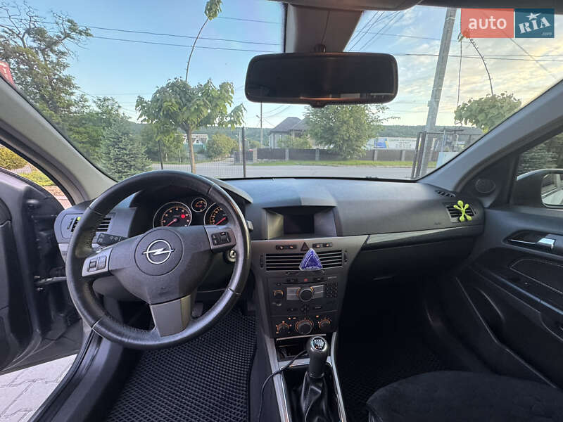 Універсал Opel Astra 2005 в Могилів-Подільському