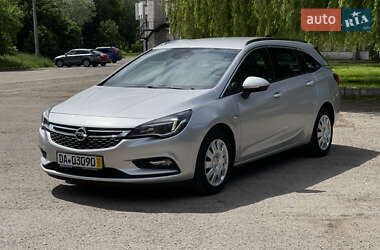 Универсал Opel Astra 2016 в 