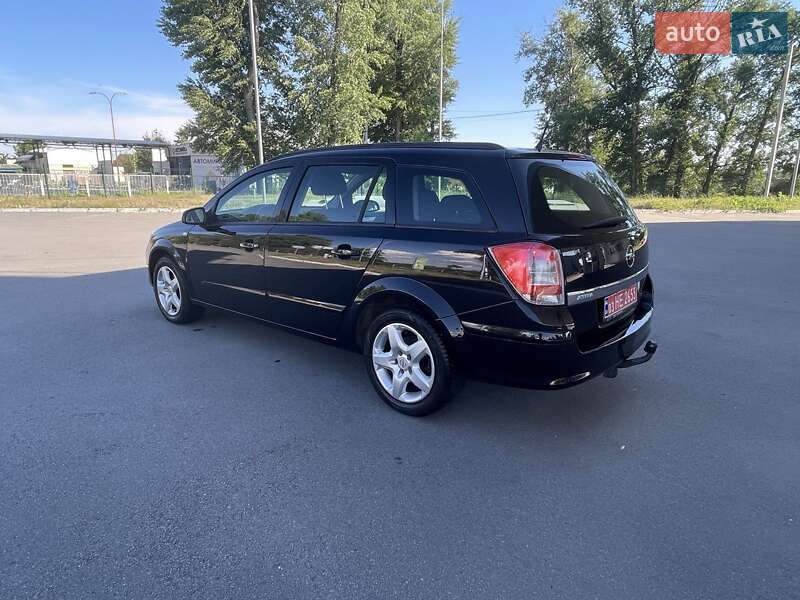 Универсал Opel Astra 2008 в 
