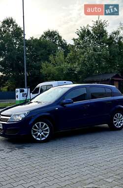 Хэтчбек Opel Astra 2004 в Ивано-Франковске