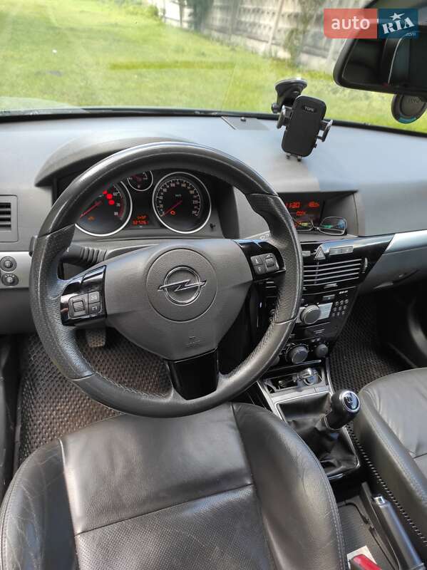 Кабріолет Opel Astra 2008 в Обухові