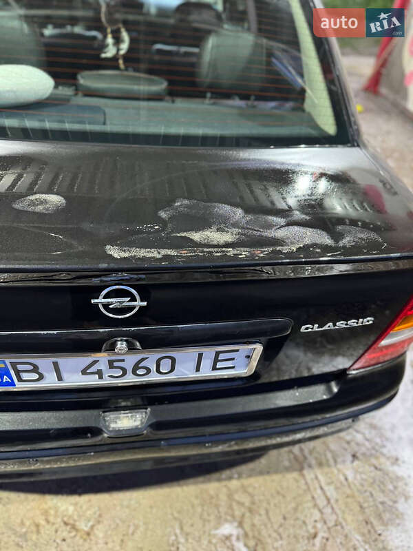 Седан Opel Astra 2006 в Новых Санжарах