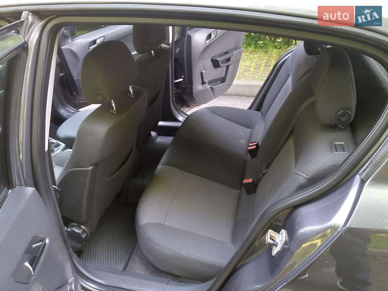 Седан Opel Astra 2011 в Трускавце