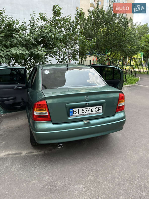 Opel Astra 2008