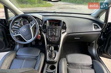 Хэтчбек Opel Astra 2014 в 