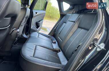 Хэтчбек Opel Astra 2014 в 