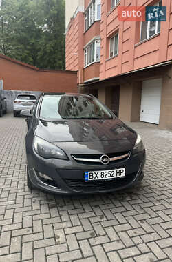 Универсал Opel Astra 2013 в Хмельницком