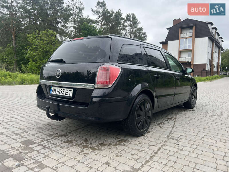 Универсал Opel Astra 2006 в Житомире