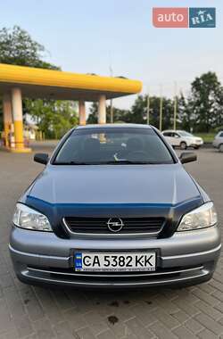 Седан Opel Astra 2008 в Смілі
