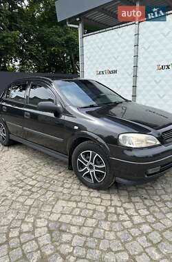 Седан Opel Astra 2007 в Золочеве