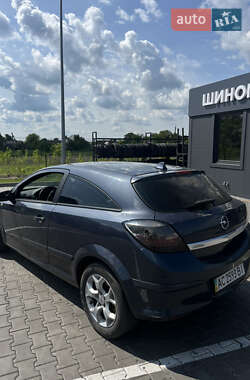 Купе Opel Astra 2006 в 