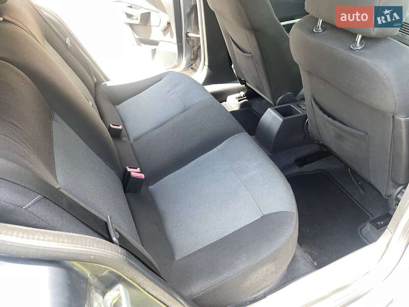 Хэтчбек Opel Astra 2005 в Тысменице