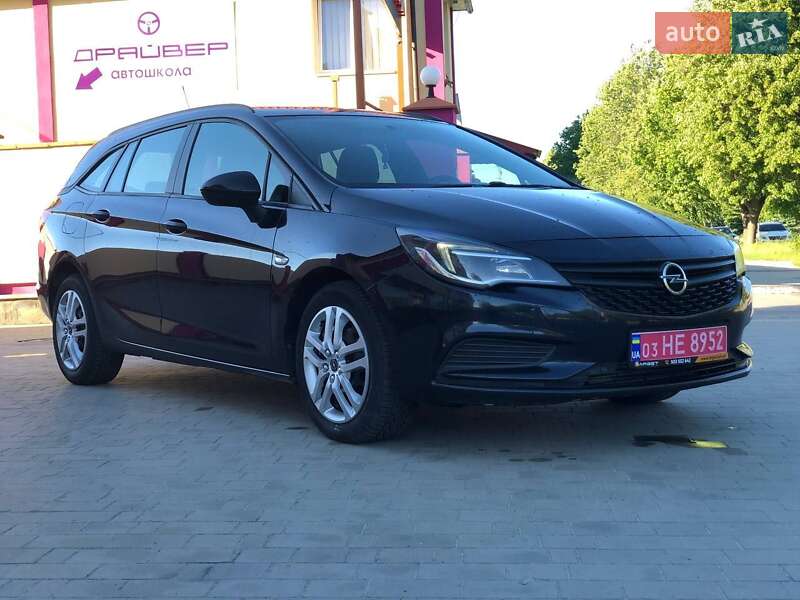Универсал Opel Astra 2018 в Луцке