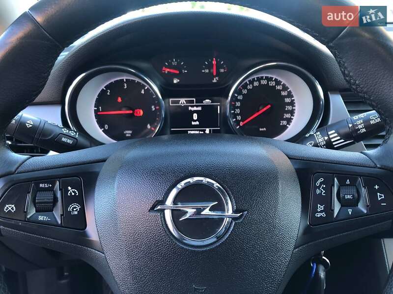 Универсал Opel Astra 2018 в Луцке