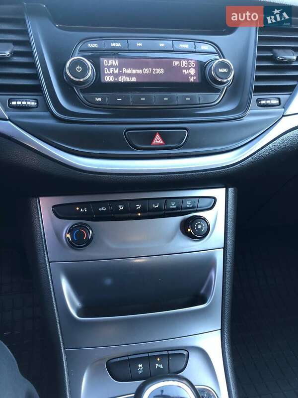 Универсал Opel Astra 2018 в Луцке