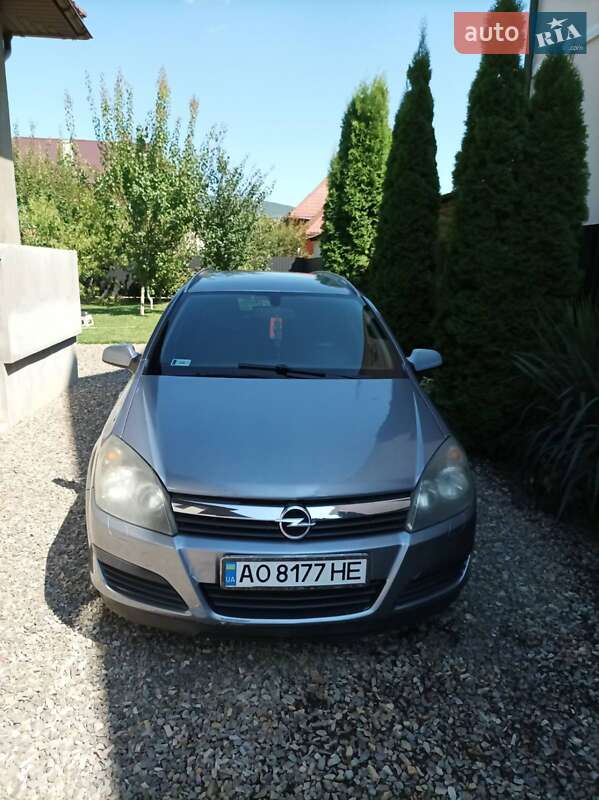 Універсал Opel Astra 2005 в Виноградові