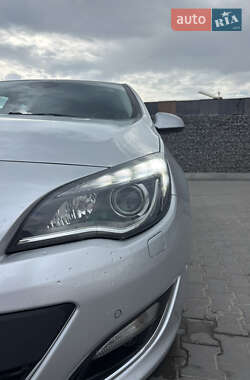 Хэтчбек Opel Astra 2014 в 