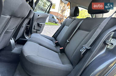 Универсал Opel Astra 2009 в 