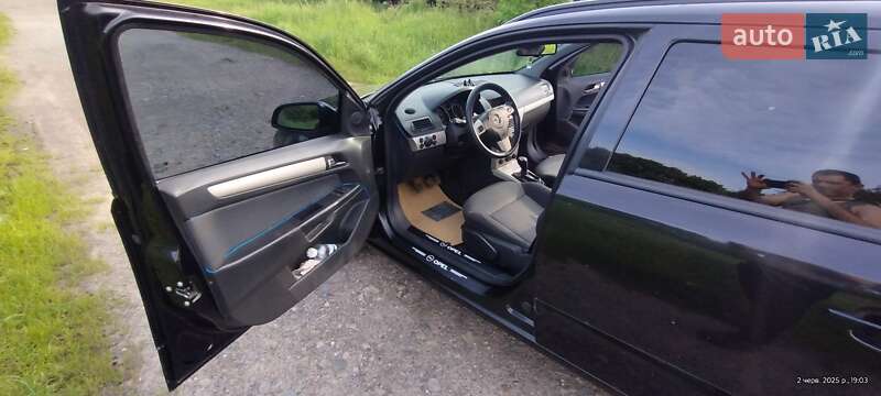 Универсал Opel Astra 2007 в Сколе