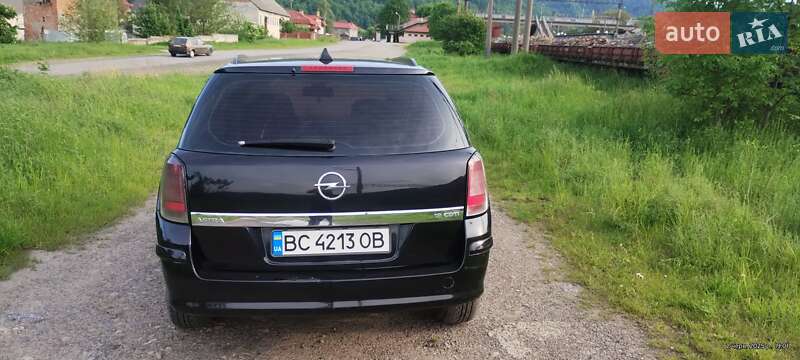 Универсал Opel Astra 2007 в Сколе