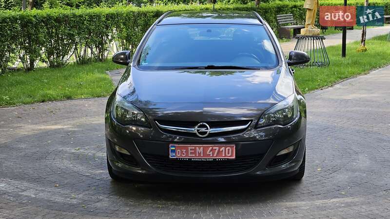 Универсал Opel Astra 2015 в Киеве