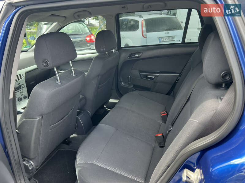 Універсал Opel Astra 2009 в Вінниці