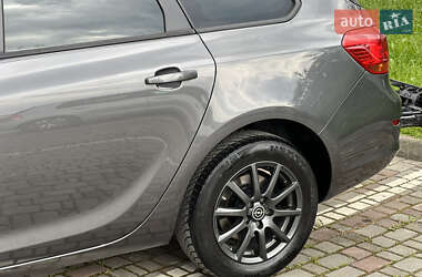 Универсал Opel Astra 2013 в 
