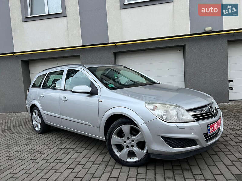 Універсал Opel Astra 2009 в Коломиї