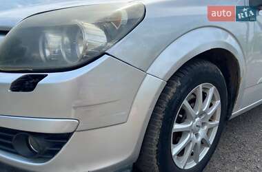 Універсал Opel Astra 2004 в 
