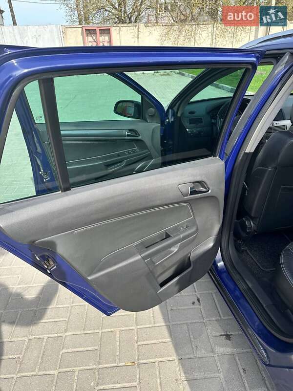 Универсал Opel Astra 2005 в Почаеве фото 10 Универсал Opel Astra 2005 в Почаеве