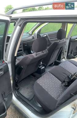Универсал Opel Astra 2000 в 