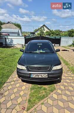 Хэтчбек Opel Astra 2001 в 