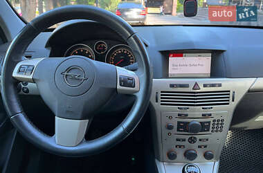 Универсал Opel Astra 2007 в 
